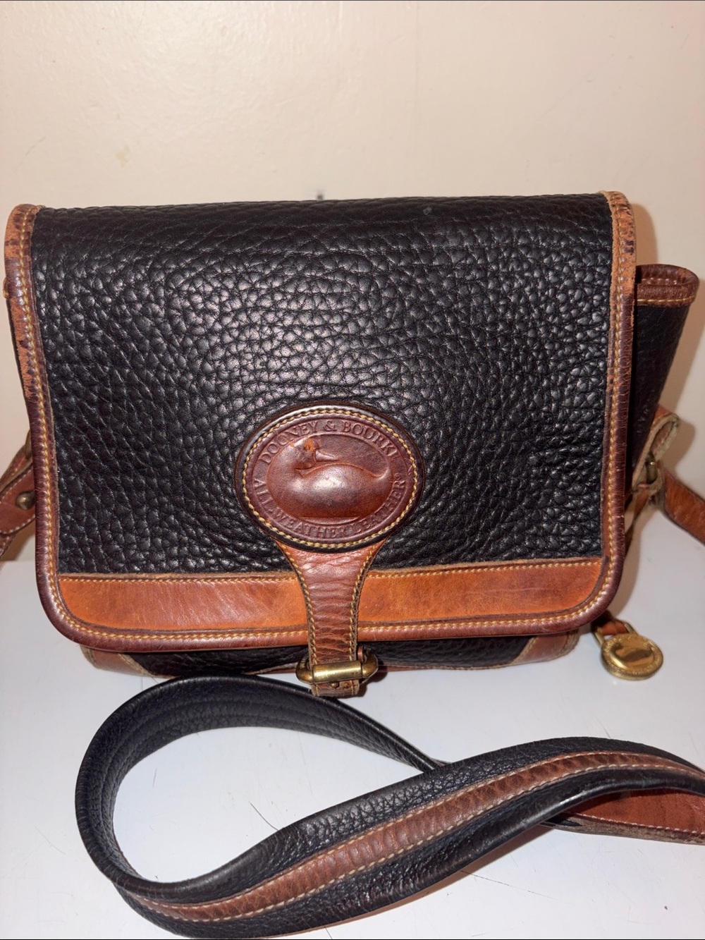 Dooney & Bourke Black Pebble Leather crossbody Messenger with Brown Trim - Picture 2 of 9